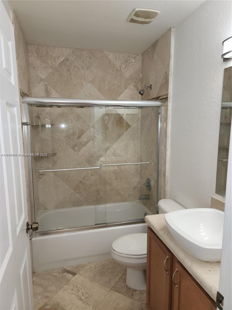 LAS ROSAS TOWNHOMES CONDO - Residential Lease