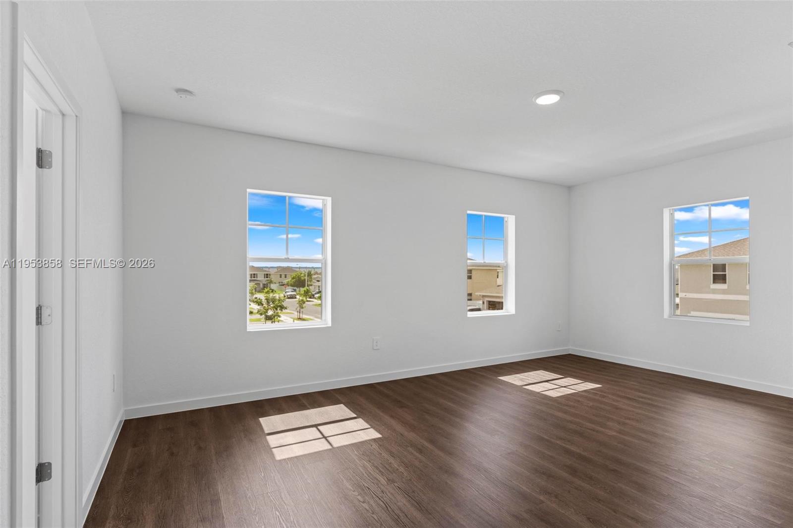 SUNRISE ESTATES - Residential