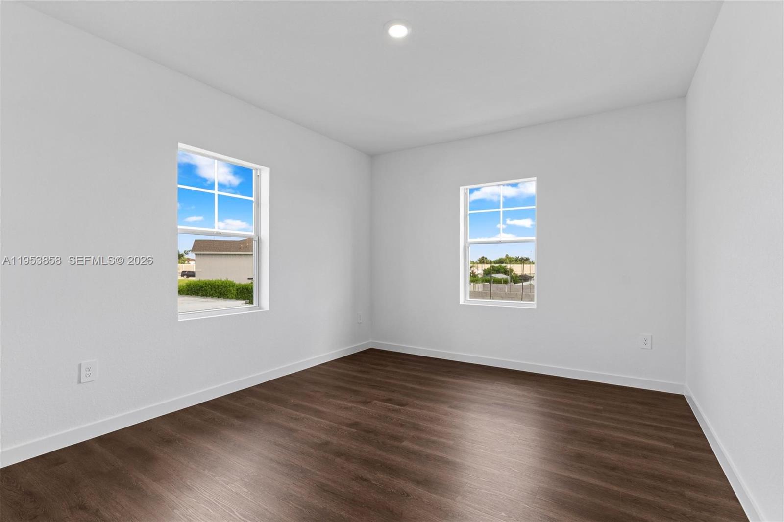 SUNRISE ESTATES - Residential