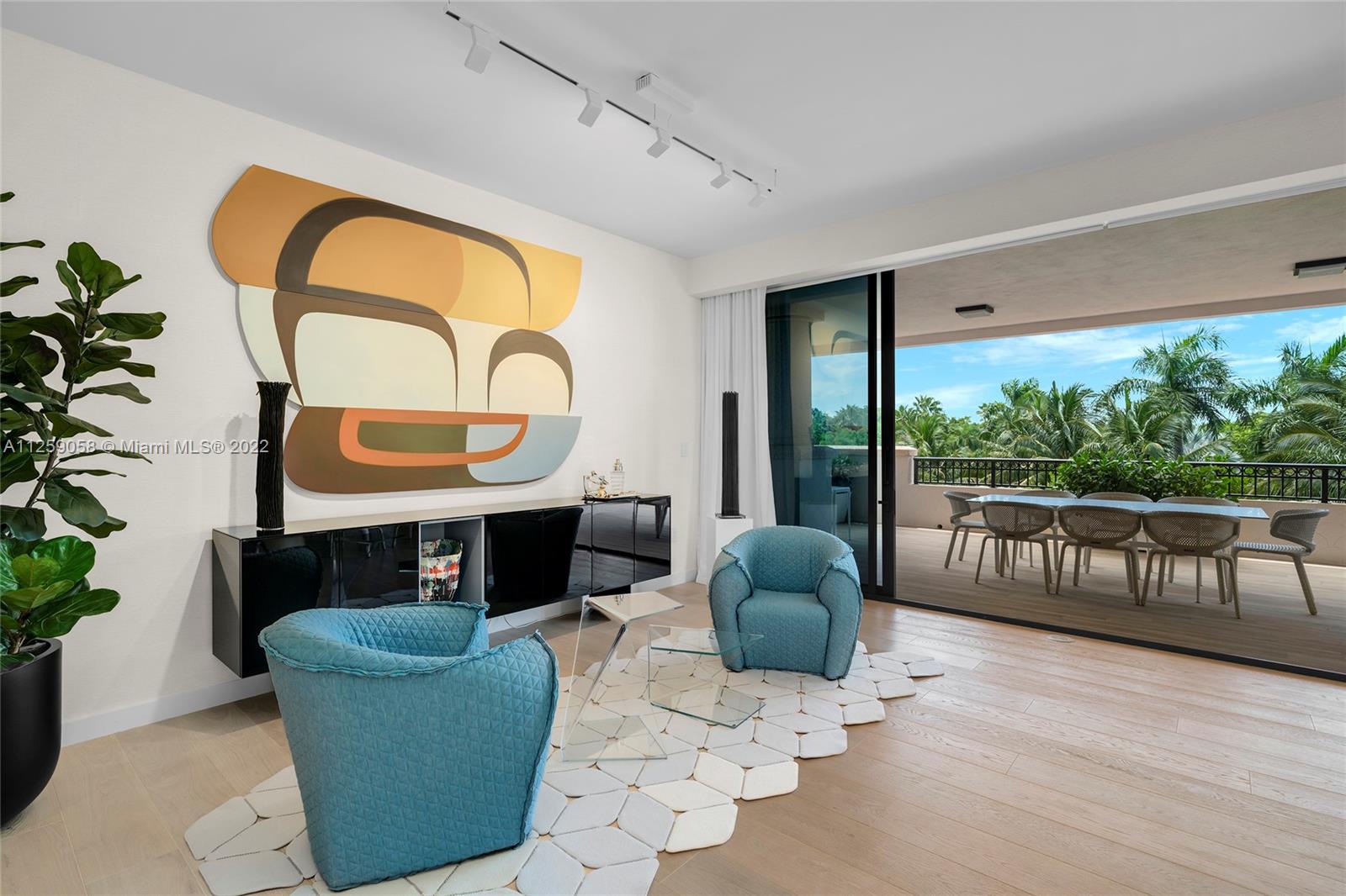 FISHER ISLAND - Residential