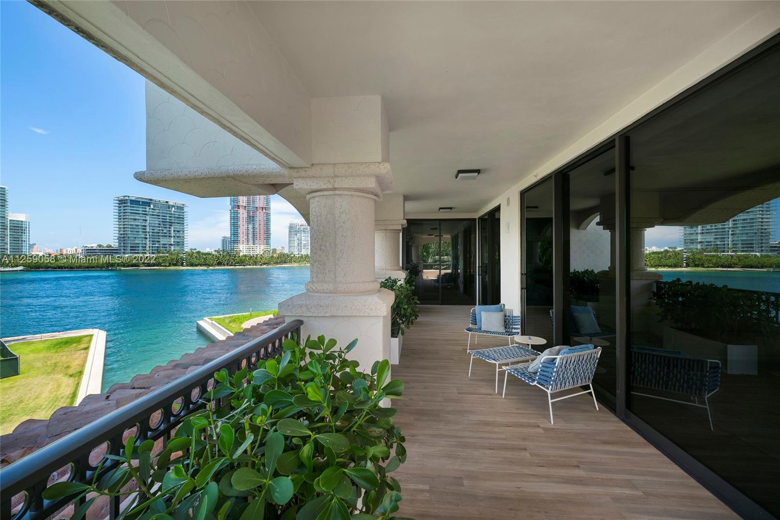 FISHER ISLAND - Residential