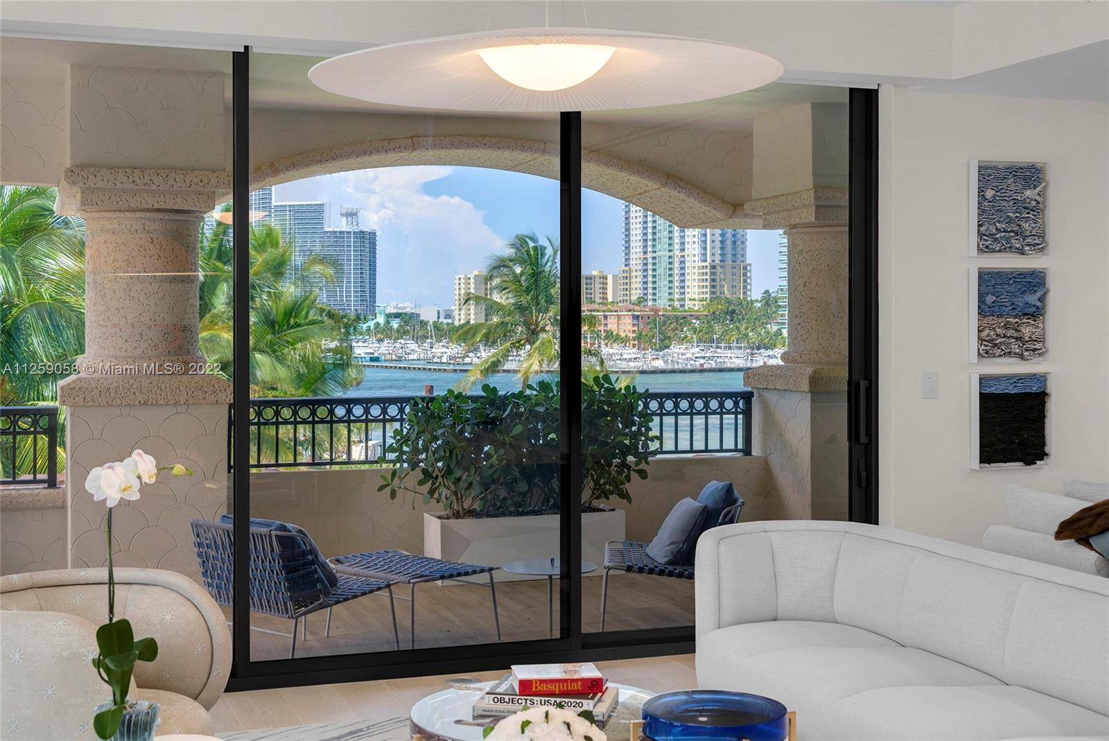 FISHER ISLAND - Residential