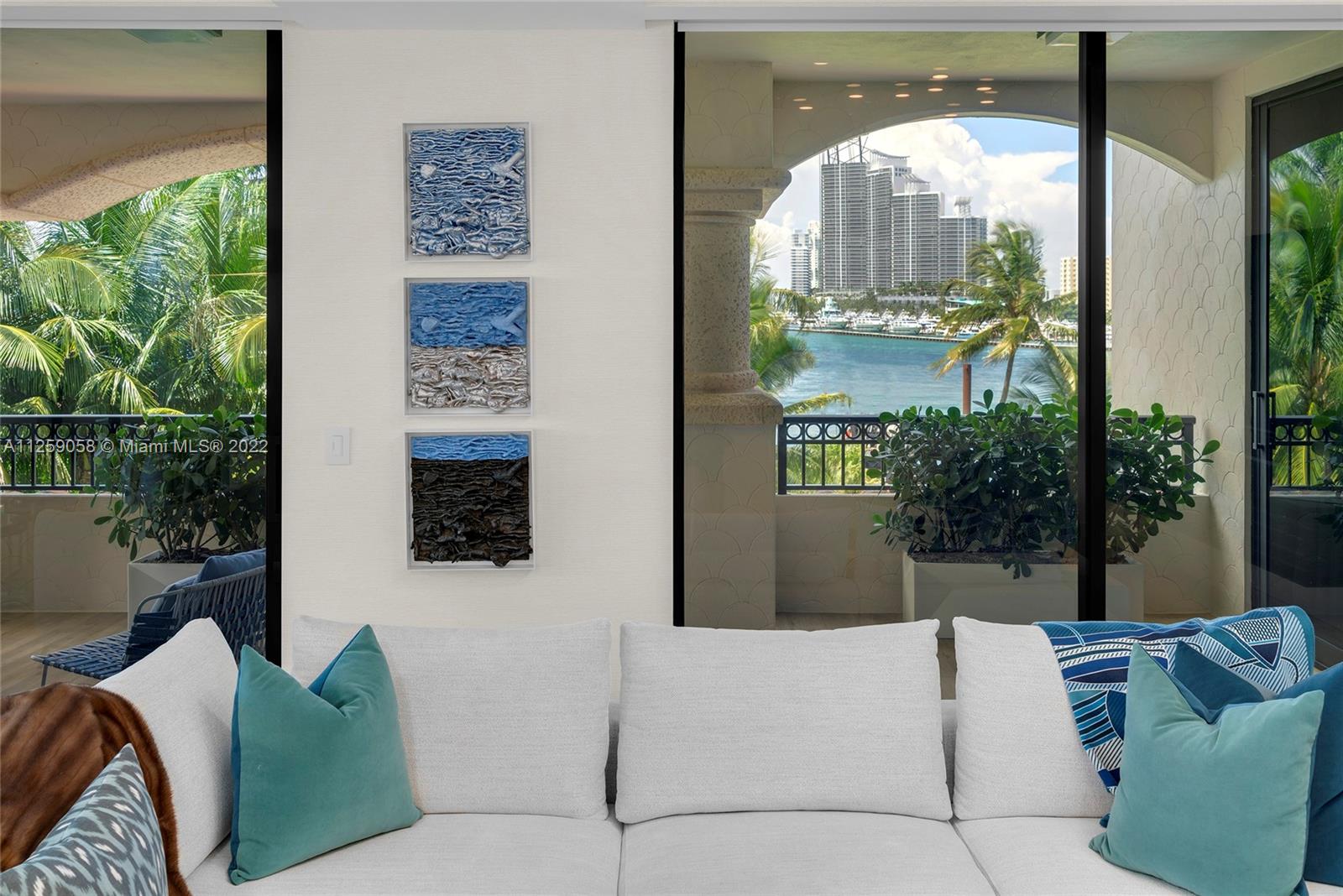 FISHER ISLAND - Residential
