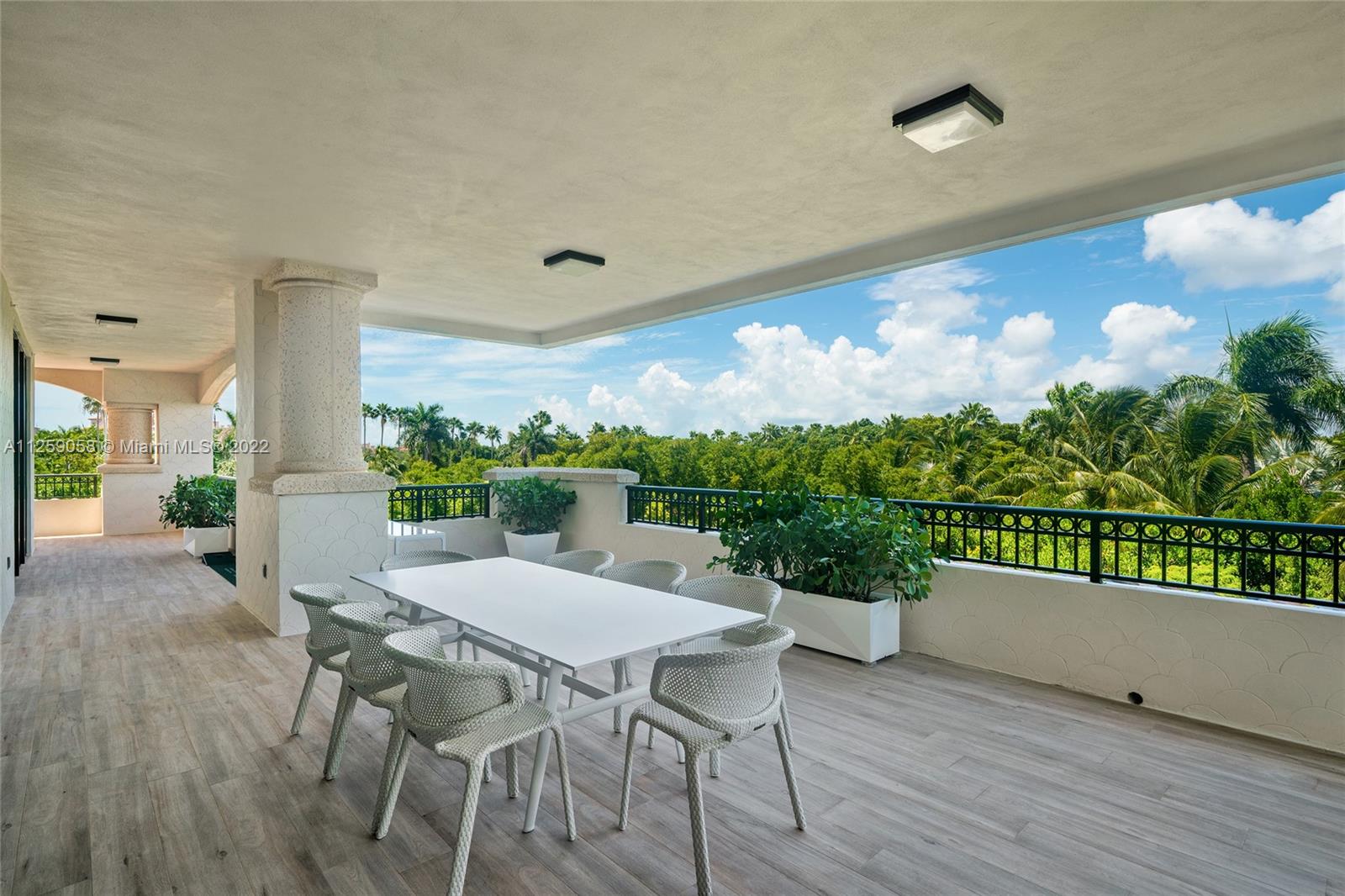 FISHER ISLAND - Residential