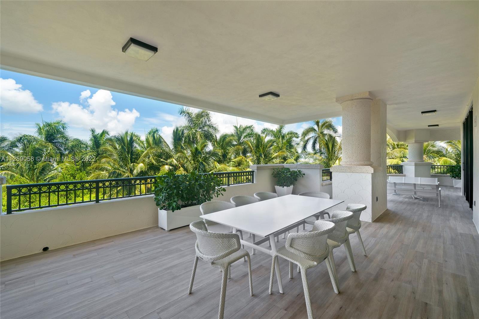 FISHER ISLAND - Residential