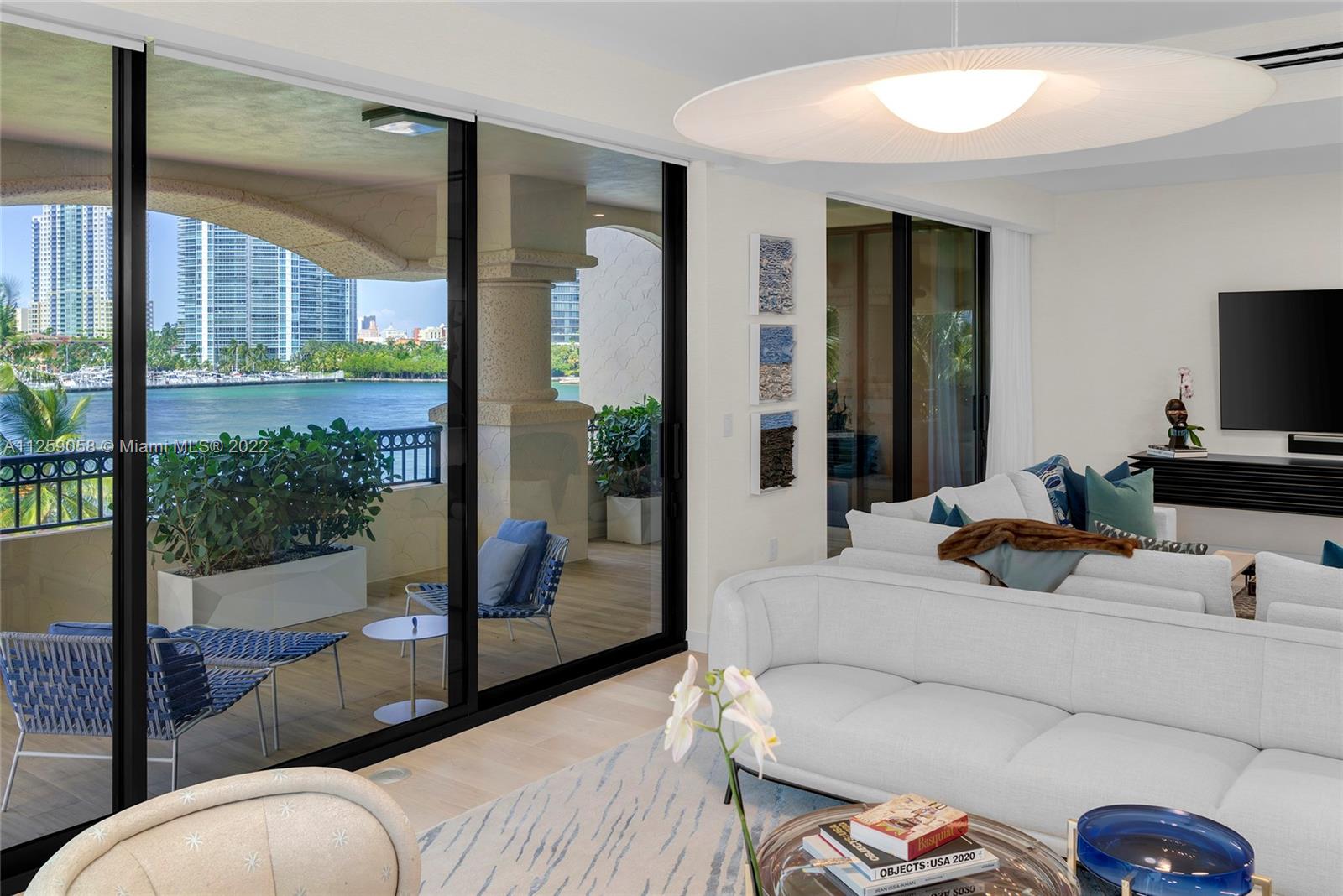 FISHER ISLAND - Residential