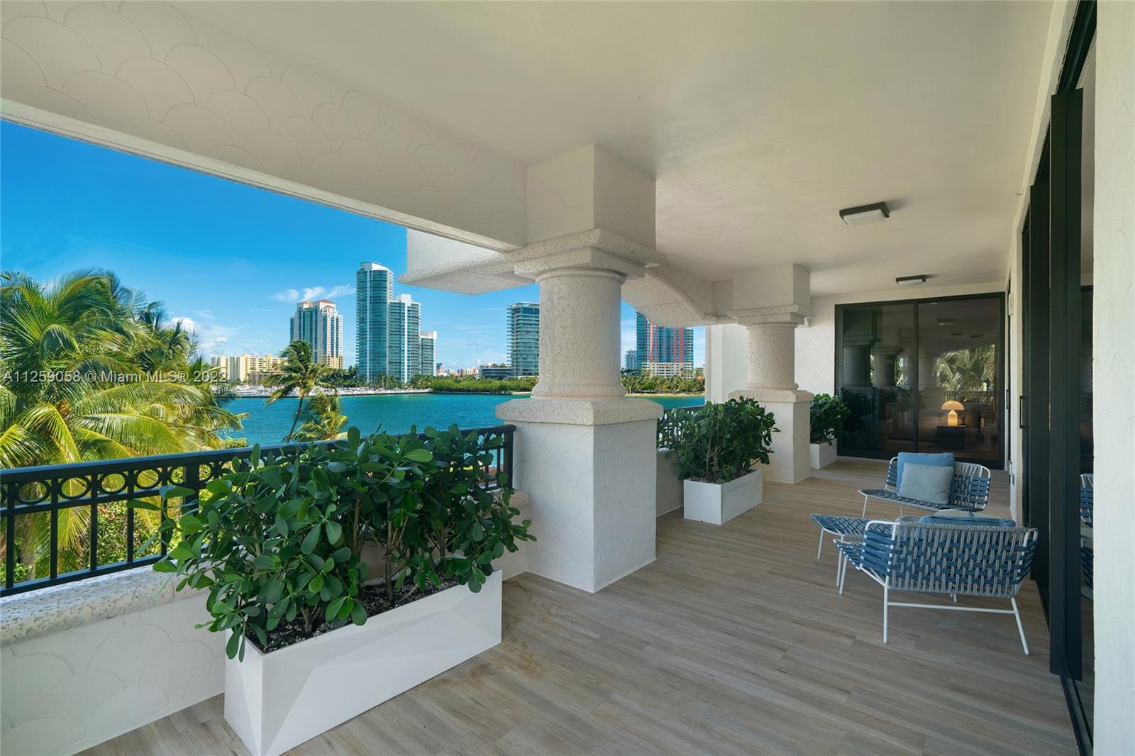 FISHER ISLAND - Residential