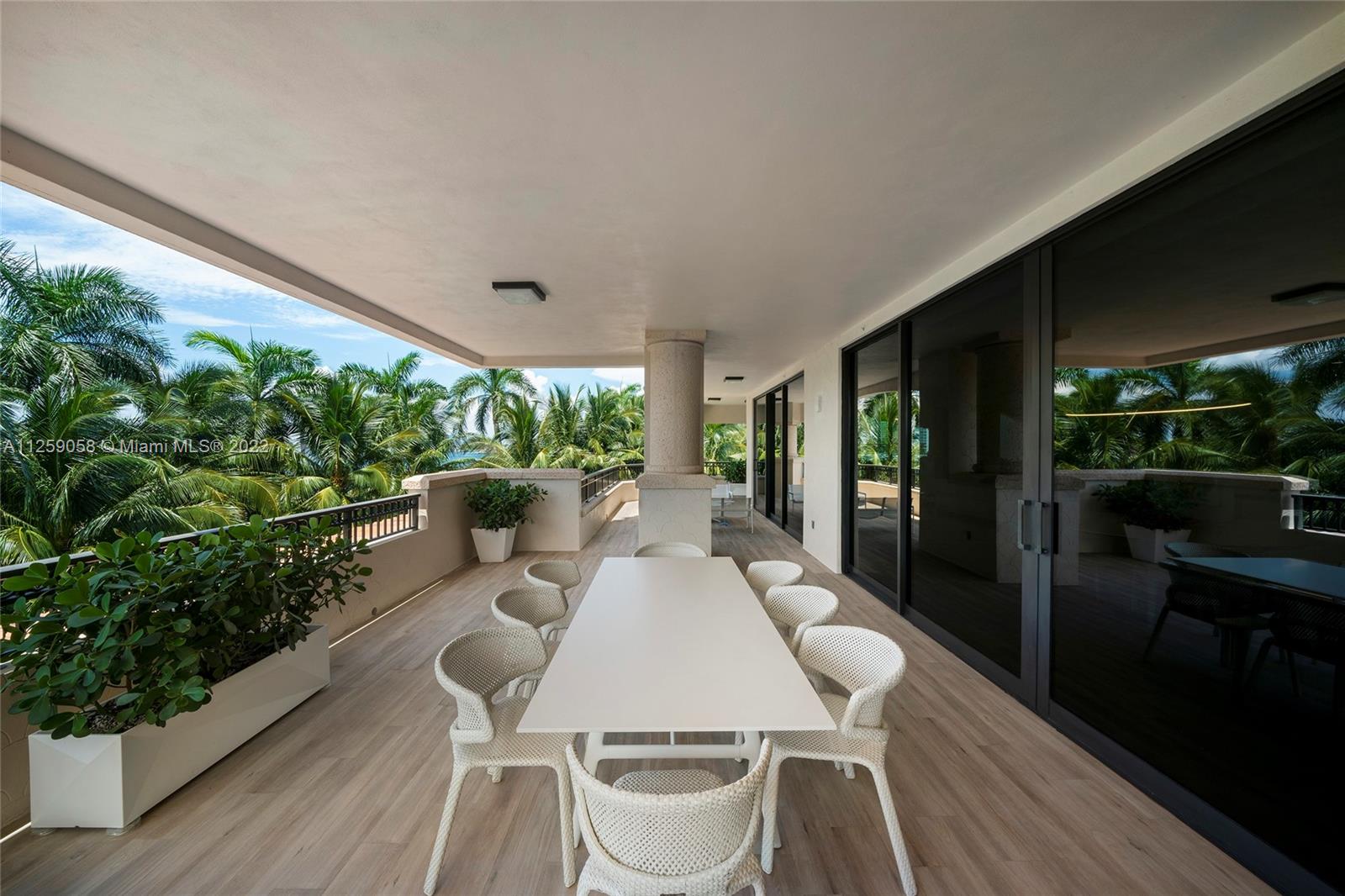 FISHER ISLAND - Residential