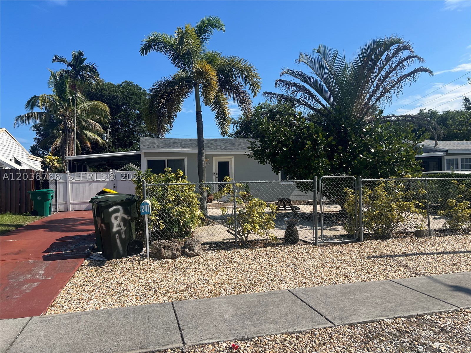 MODELO PARK - Residential Lease