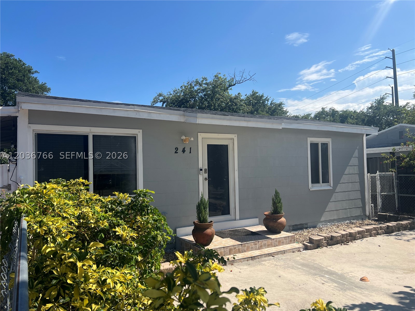 MODELO PARK - Residential Lease