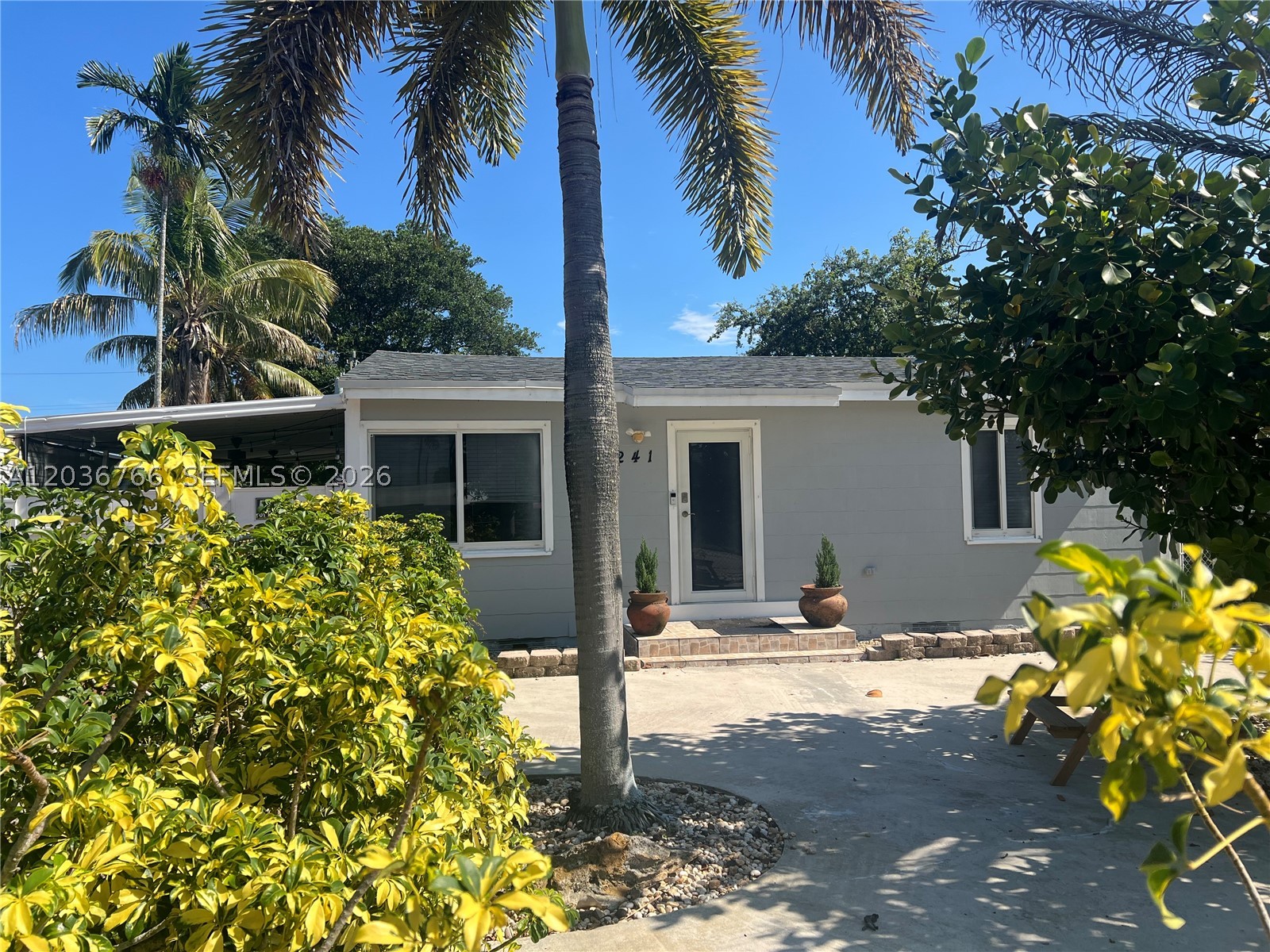 MODELO PARK - Residential Lease
