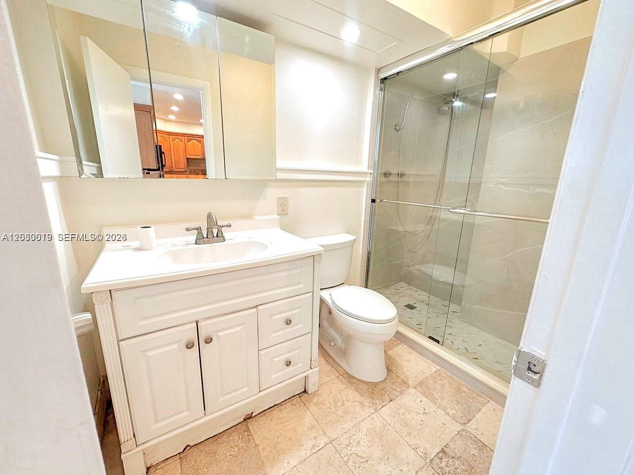 DORIA CONDO - Residential