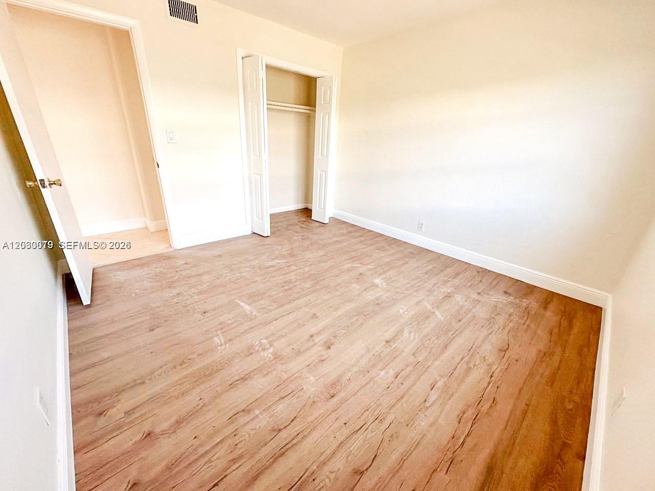 DORIA CONDO - Residential