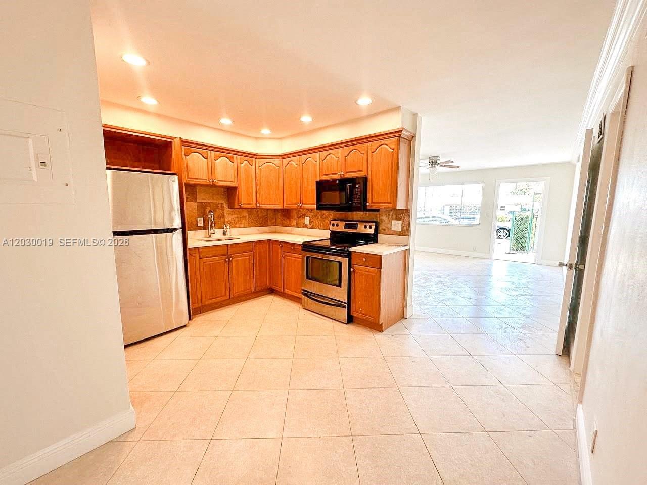 DORIA CONDO - Residential