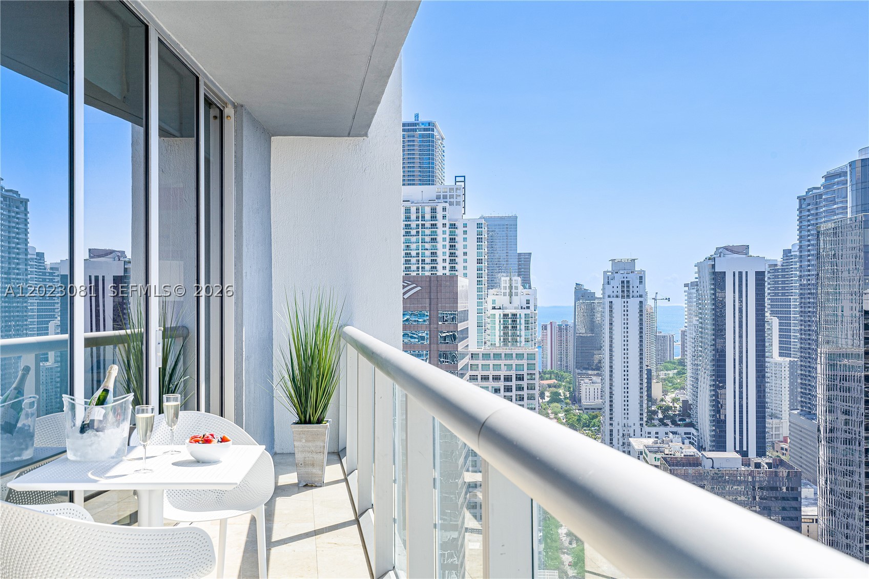 ICON BRICKELL CONDO NO 3 - Residential