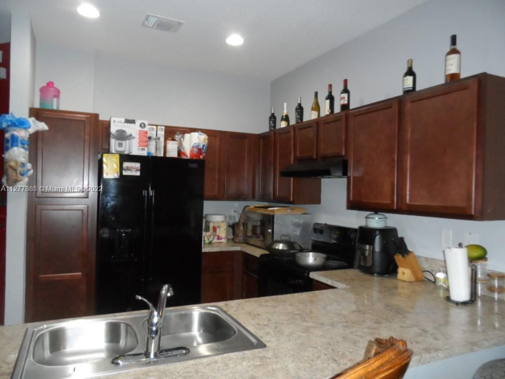 WALDEN TOWNHOMES - Residential