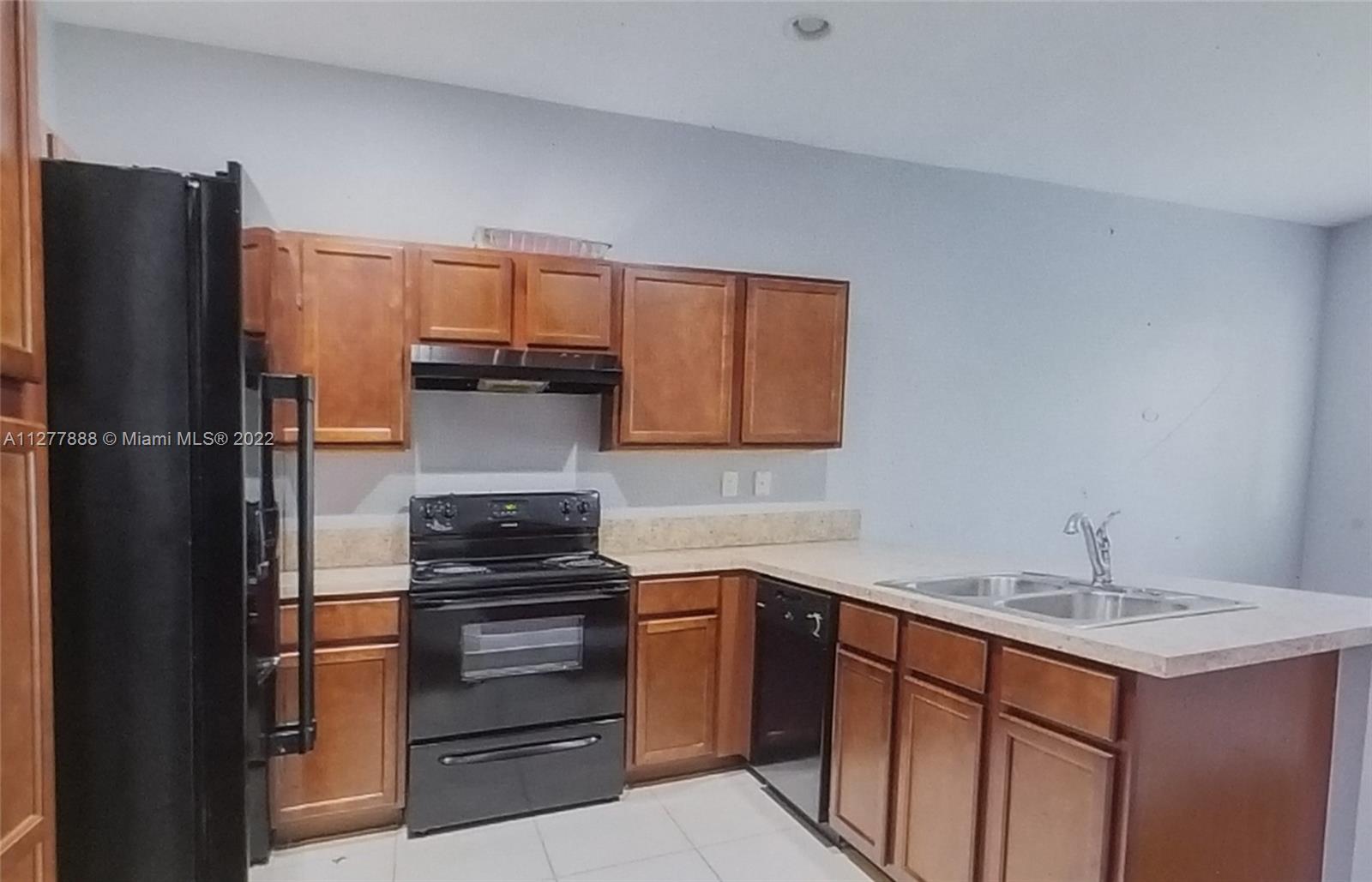 WALDEN TOWNHOMES - Residential