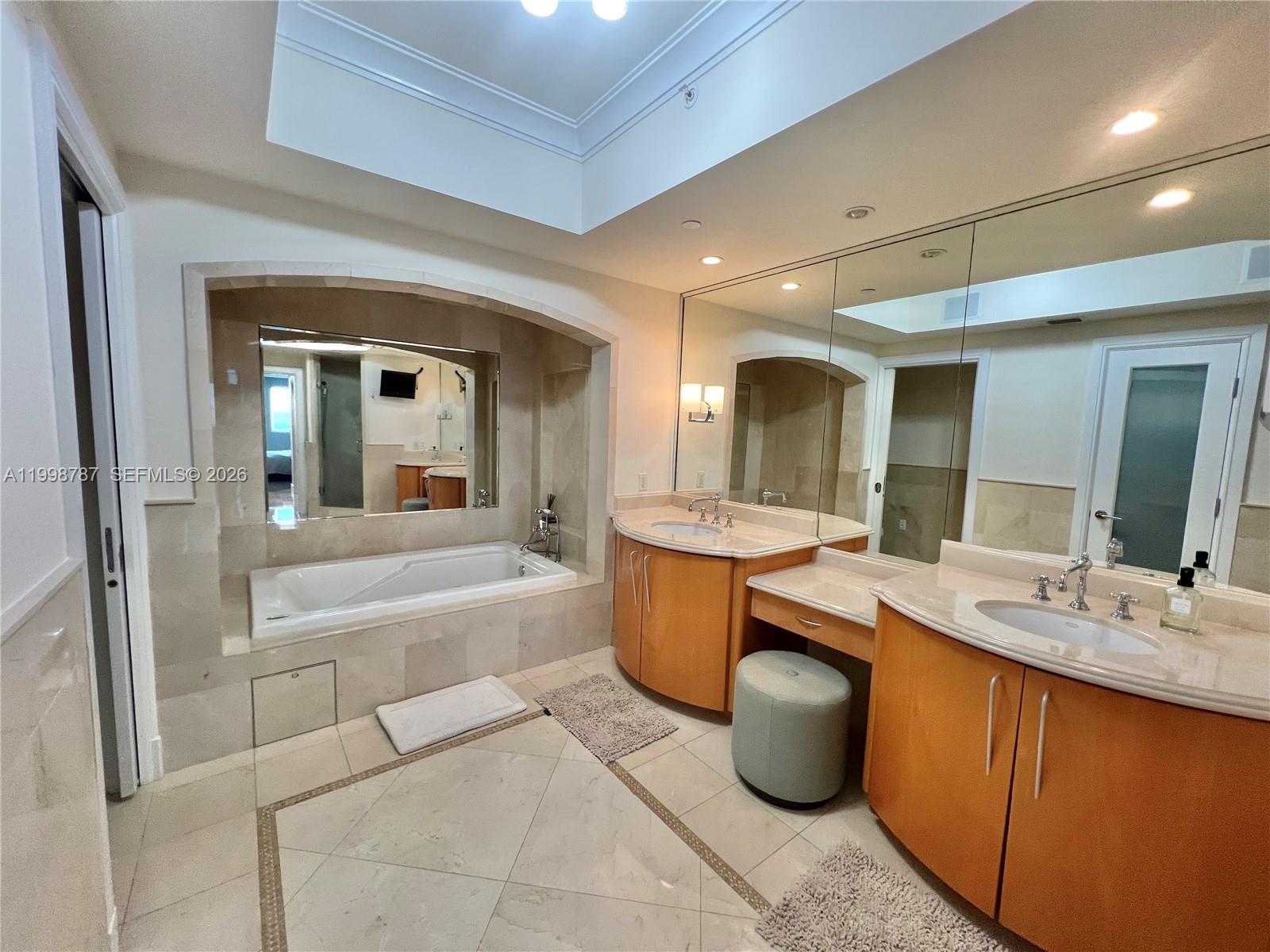 ACQUALINA OCEAN RESIDENCE - Residential