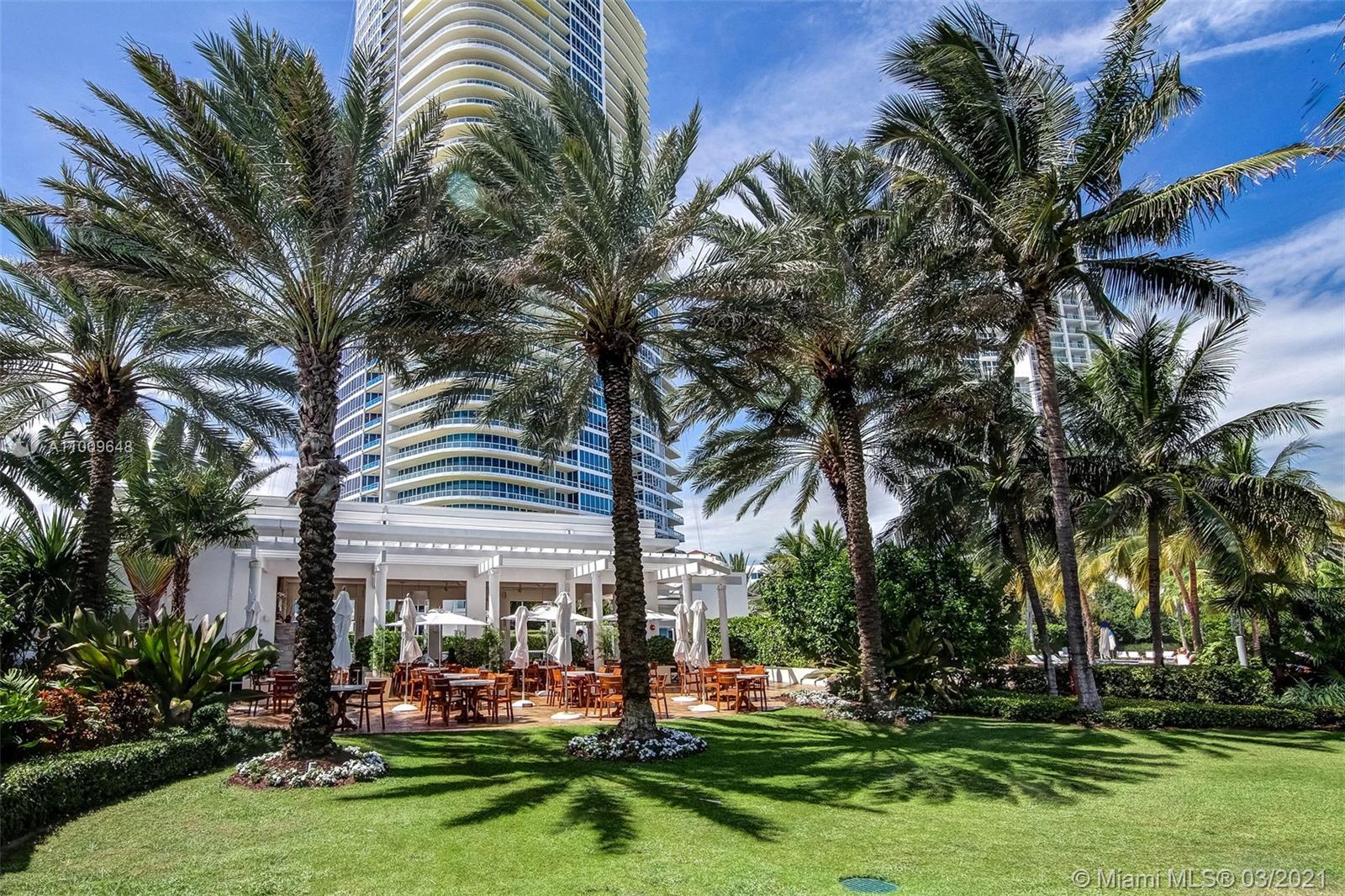 CONTINUUM ON SOUTH BEACH - Residential