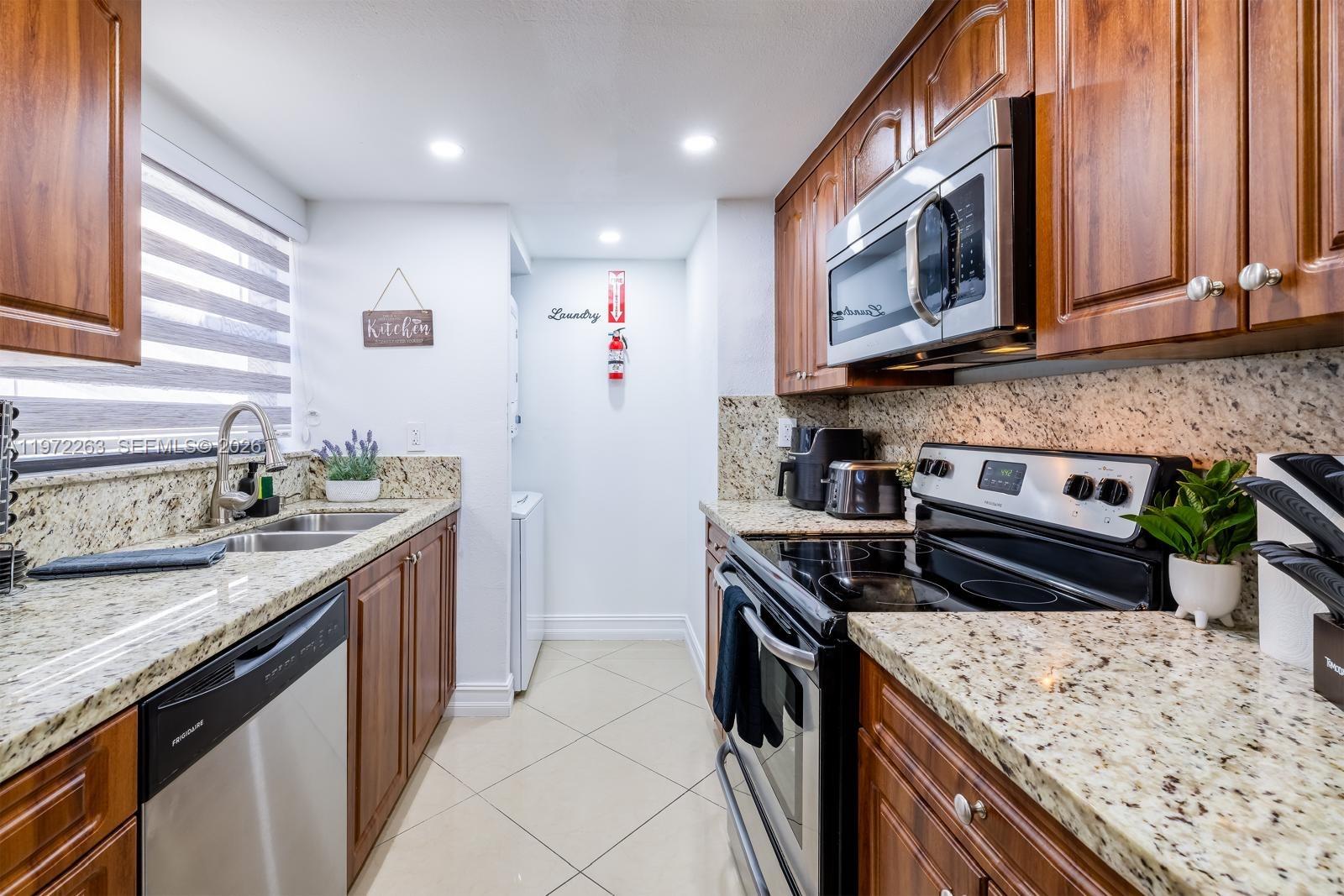 WESTWIND LAKES SEC 4 - Residential