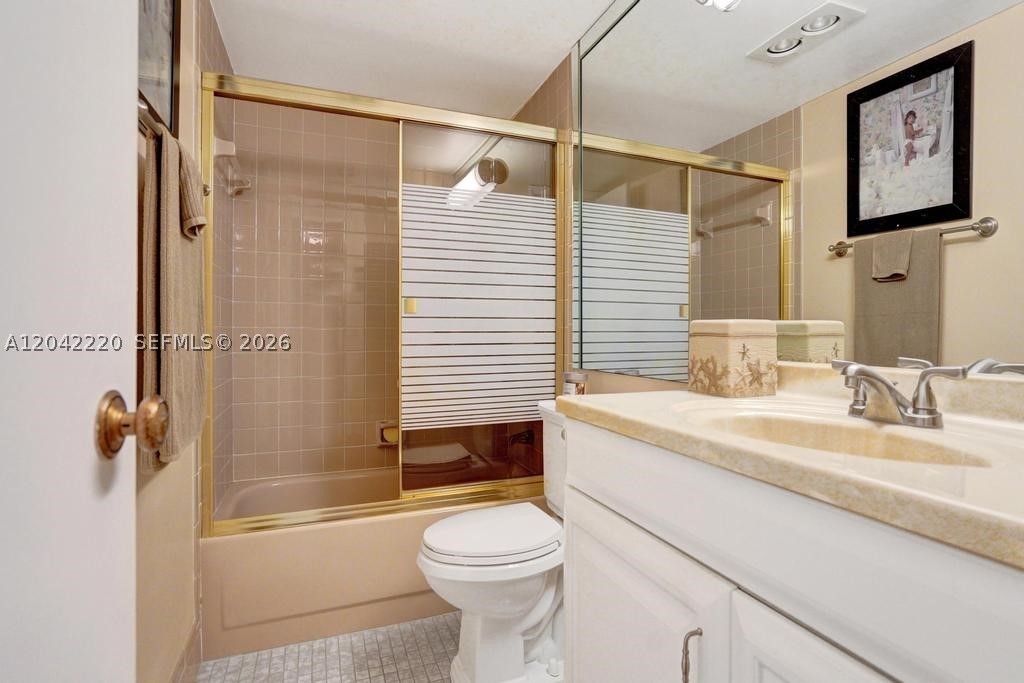 MEADOWBROOK LAKES CONDO - Residential