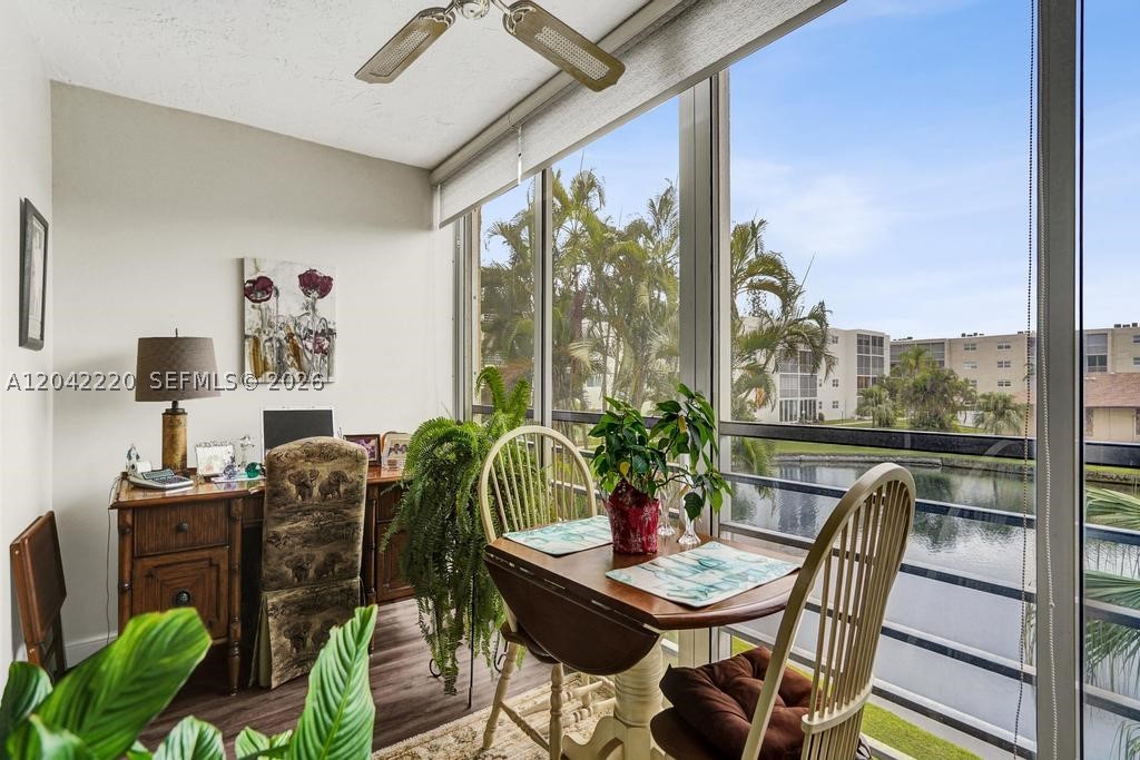 MEADOWBROOK LAKES CONDO - Residential