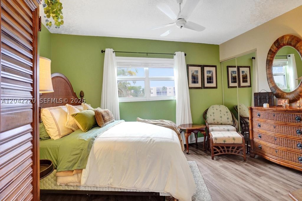 MEADOWBROOK LAKES CONDO - Residential