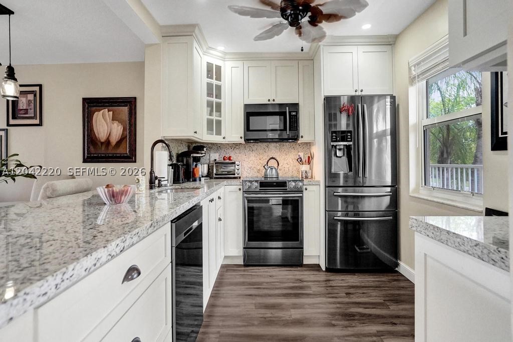 MEADOWBROOK LAKES CONDO - Residential