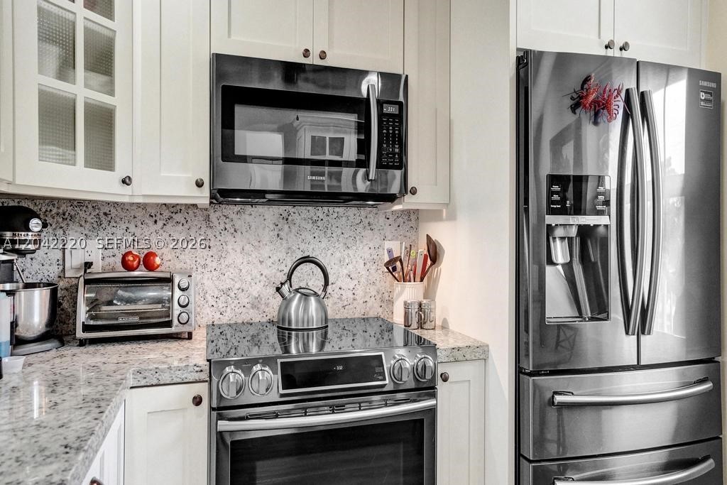 MEADOWBROOK LAKES CONDO - Residential