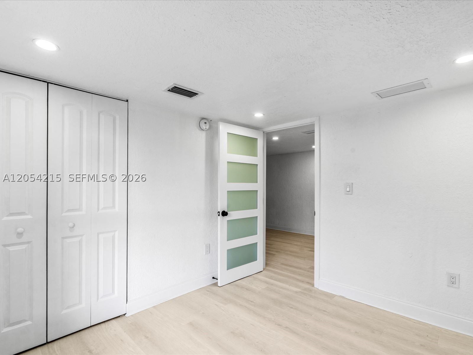 LIBERTY CITY - Residential Lease