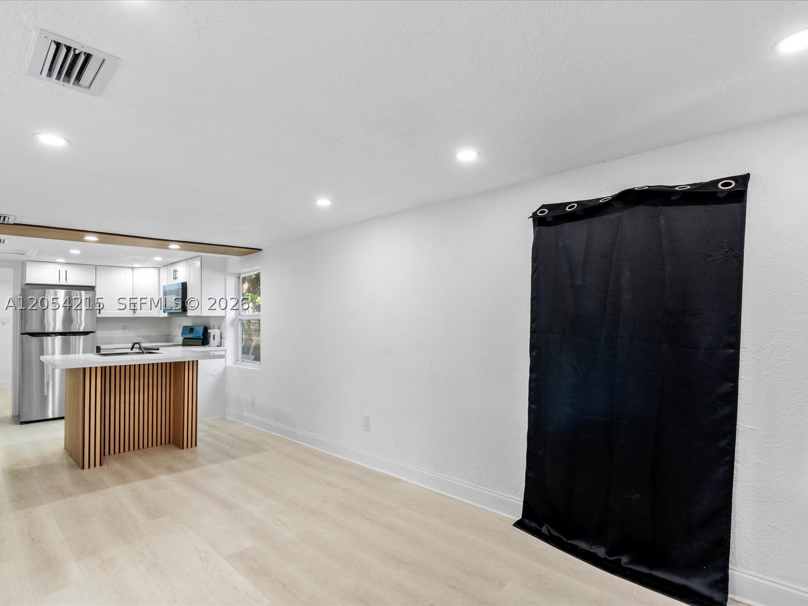 LIBERTY CITY - Residential Lease
