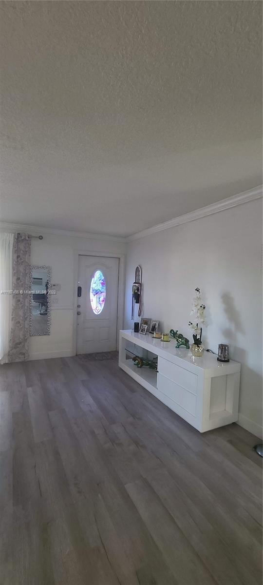 SUNRISE GOLF VILLAGE SEC - Residential Lease
