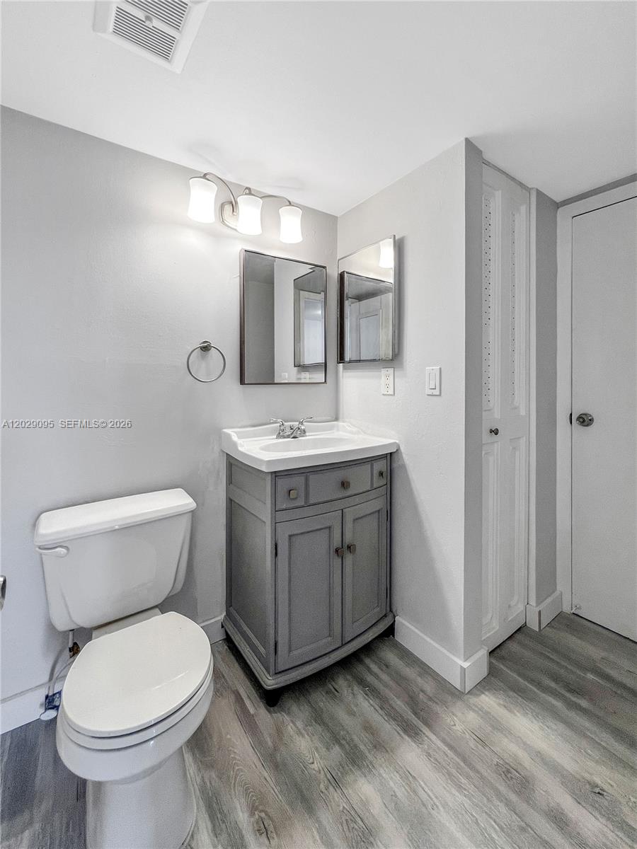 ENSENADA CONDO BLDG E-II - Residential Lease
