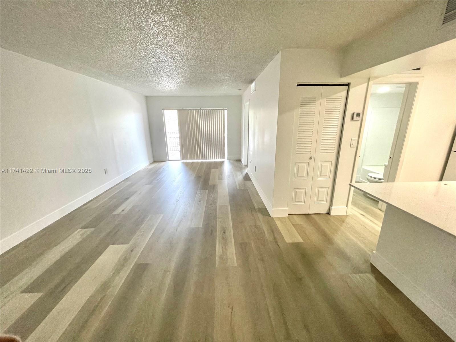 KENDALL LAKE TOWERS CONDO - Residential Lease