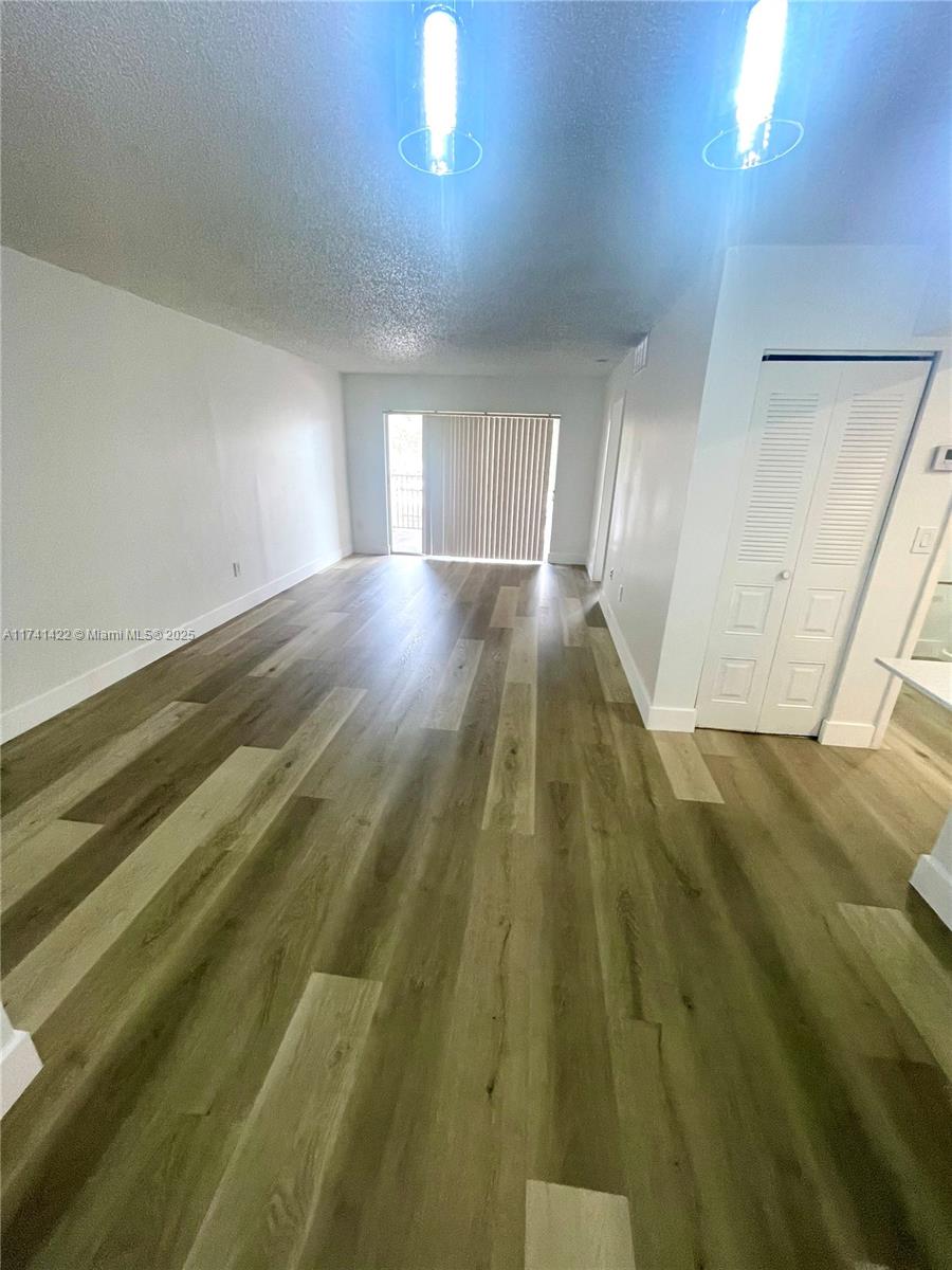KENDALL LAKE TOWERS CONDO - Residential Lease