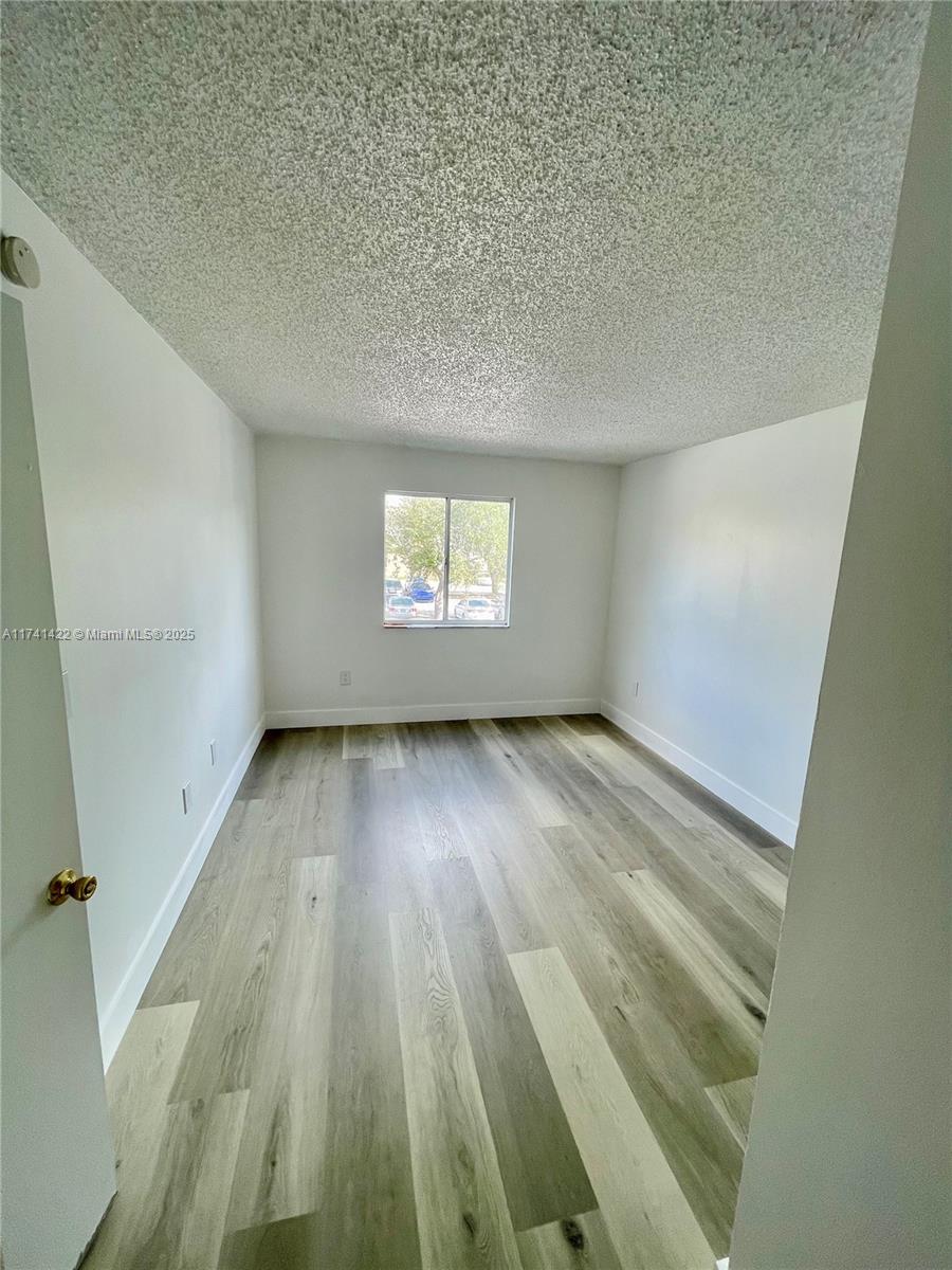 KENDALL LAKE TOWERS CONDO - Residential Lease