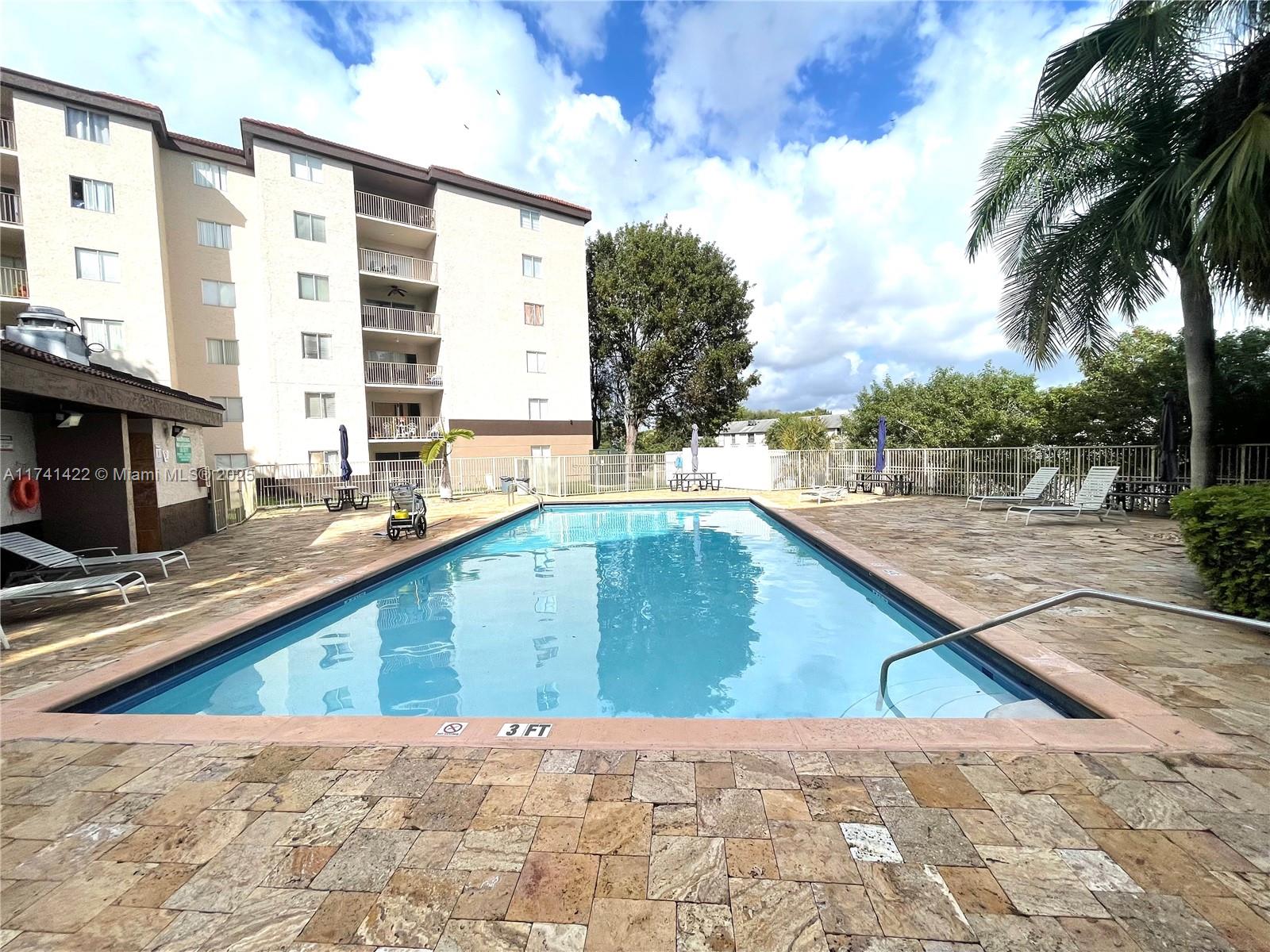 KENDALL LAKE TOWERS CONDO - Residential Lease