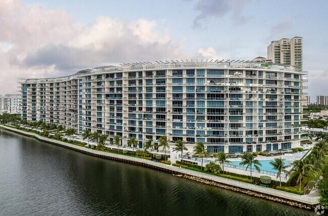 Echo Aventura - Residential