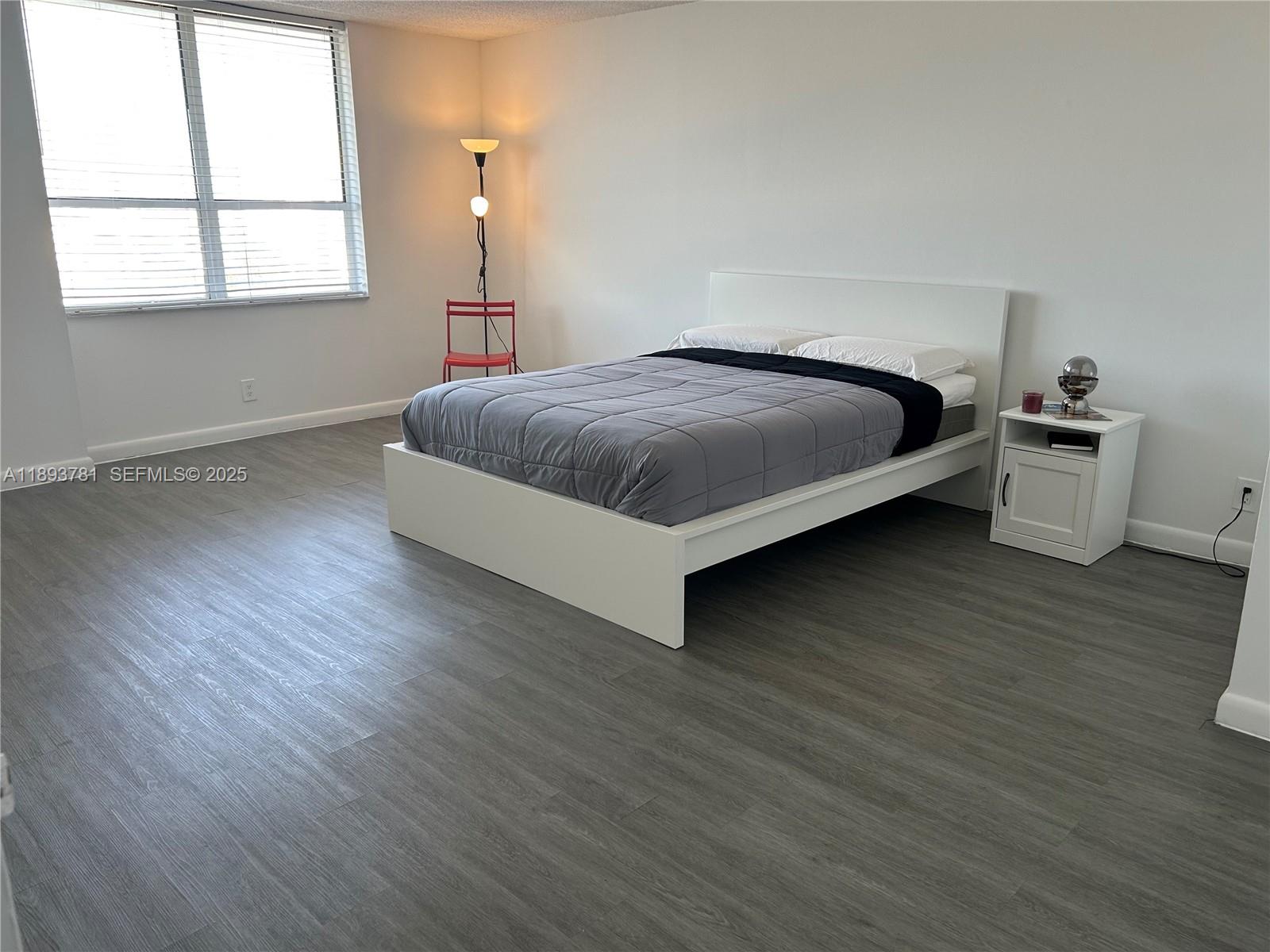 TOWER 1800 CONDO - Residential