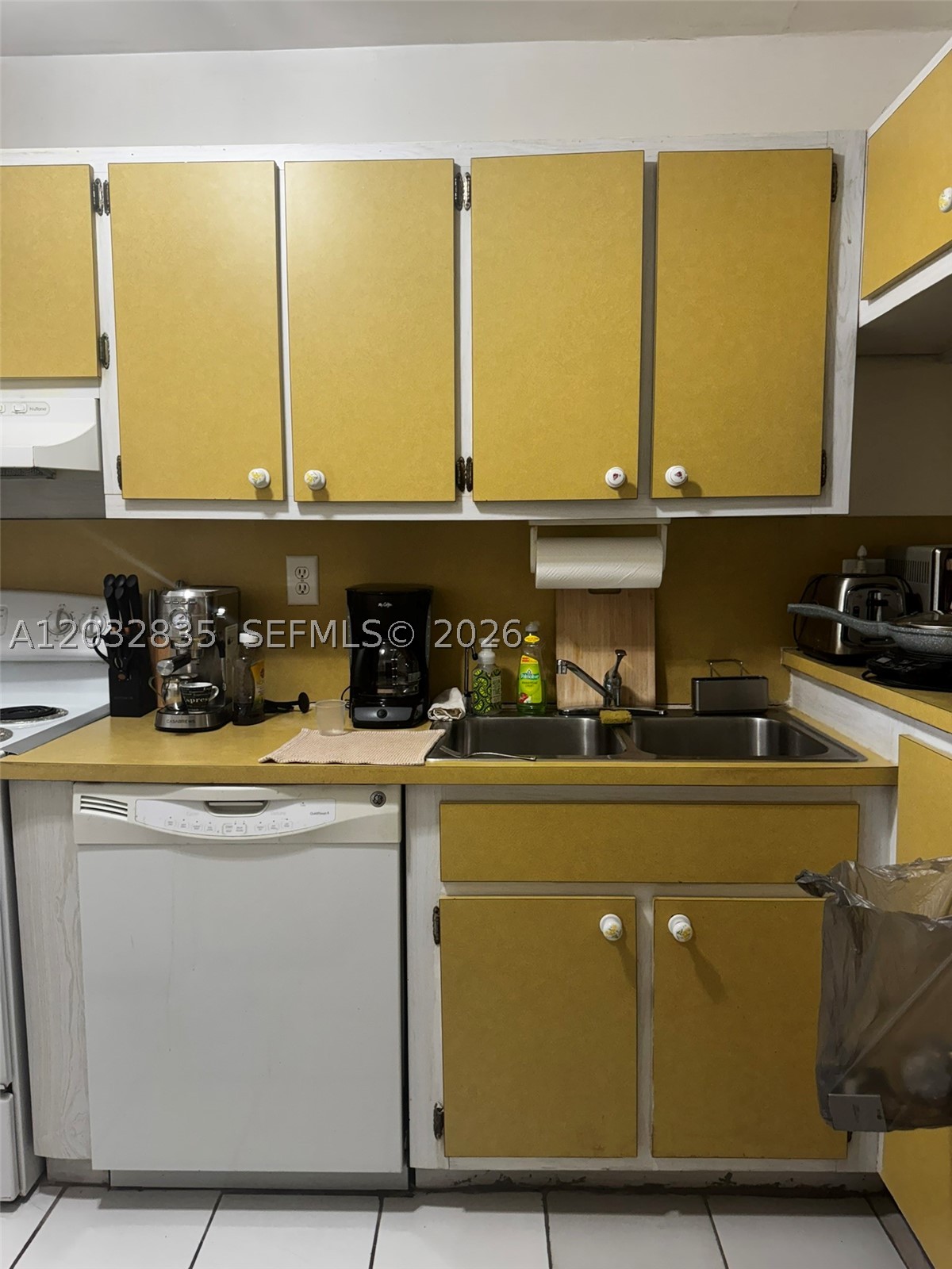 COUNTRYSIDE CONDO - Residential
