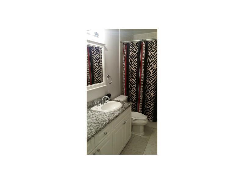 LAZARUS ON RICHMOND - Residential Lease