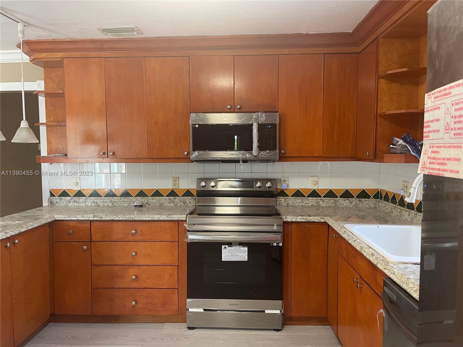SUNLAND PARK SECTION 2 - Residential Lease