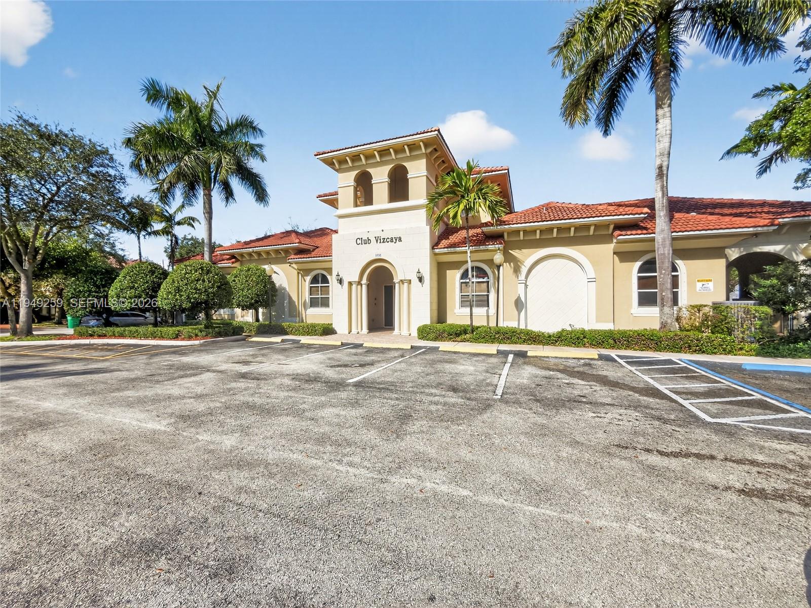 LAS TERRAZAS AT VIZCAYA C - Residential Lease