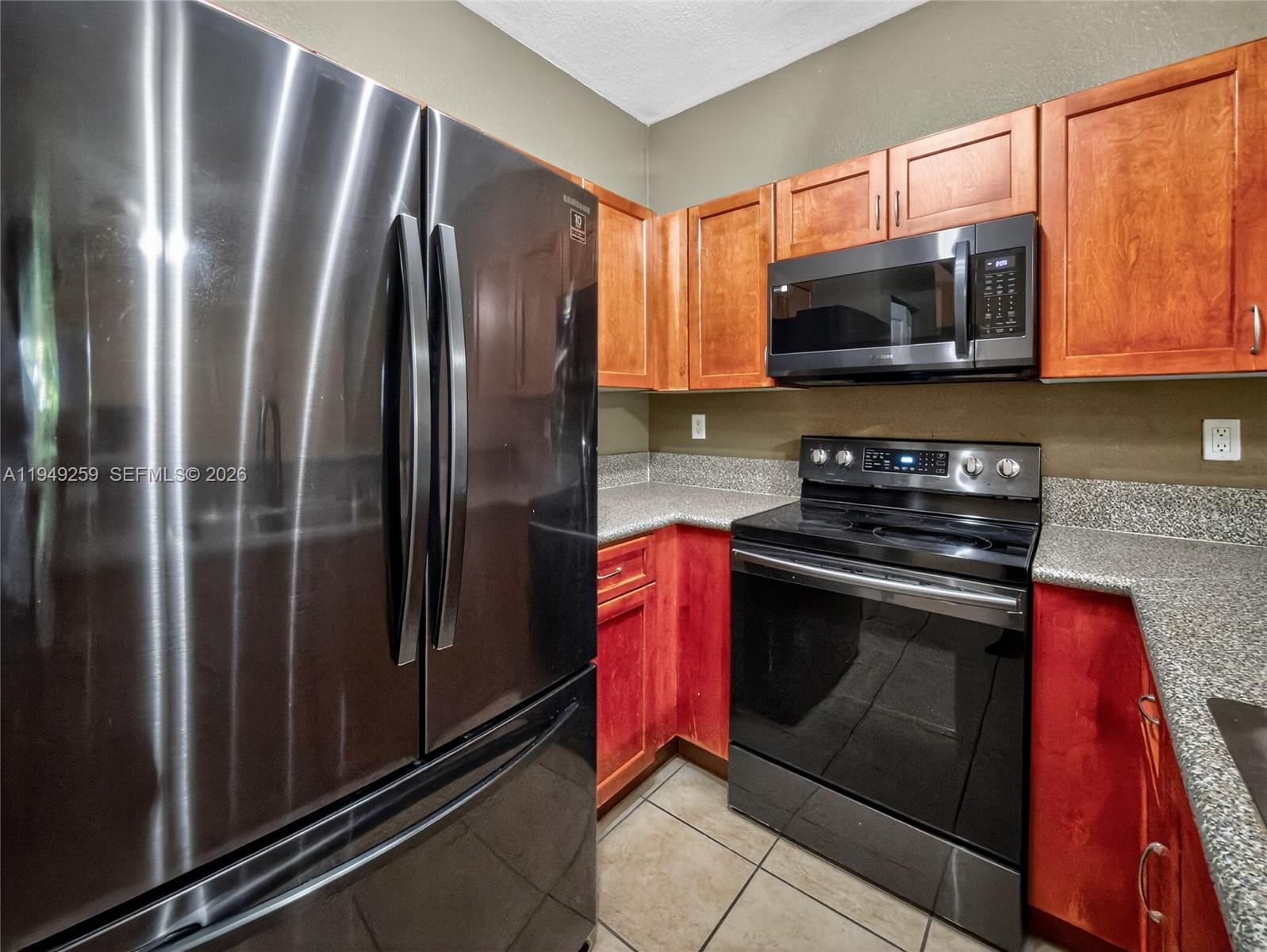 LAS TERRAZAS AT VIZCAYA C - Residential Lease