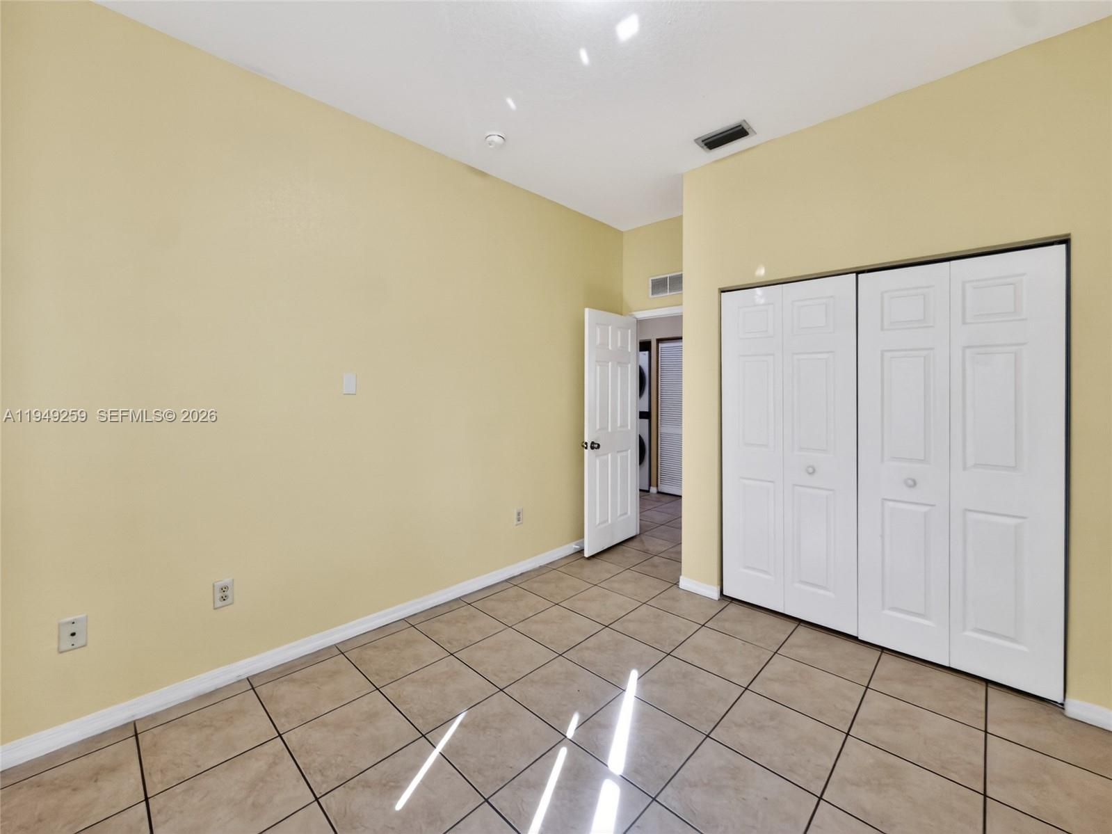 LAS TERRAZAS AT VIZCAYA C - Residential Lease