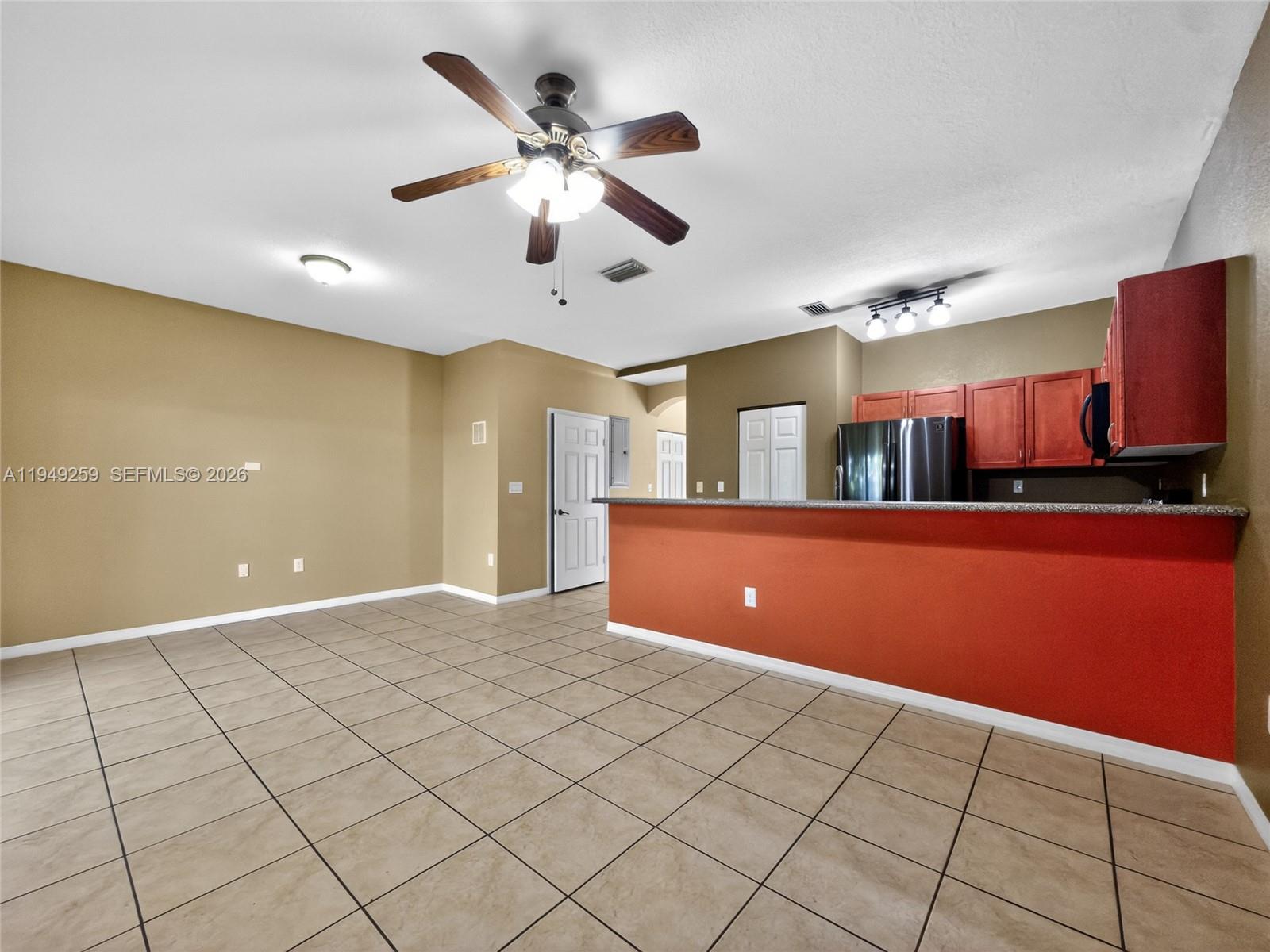 LAS TERRAZAS AT VIZCAYA C - Residential Lease