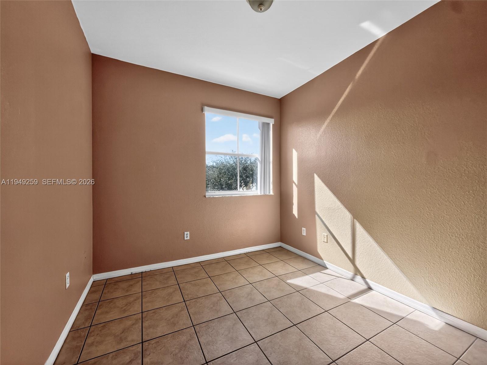 LAS TERRAZAS AT VIZCAYA C - Residential Lease