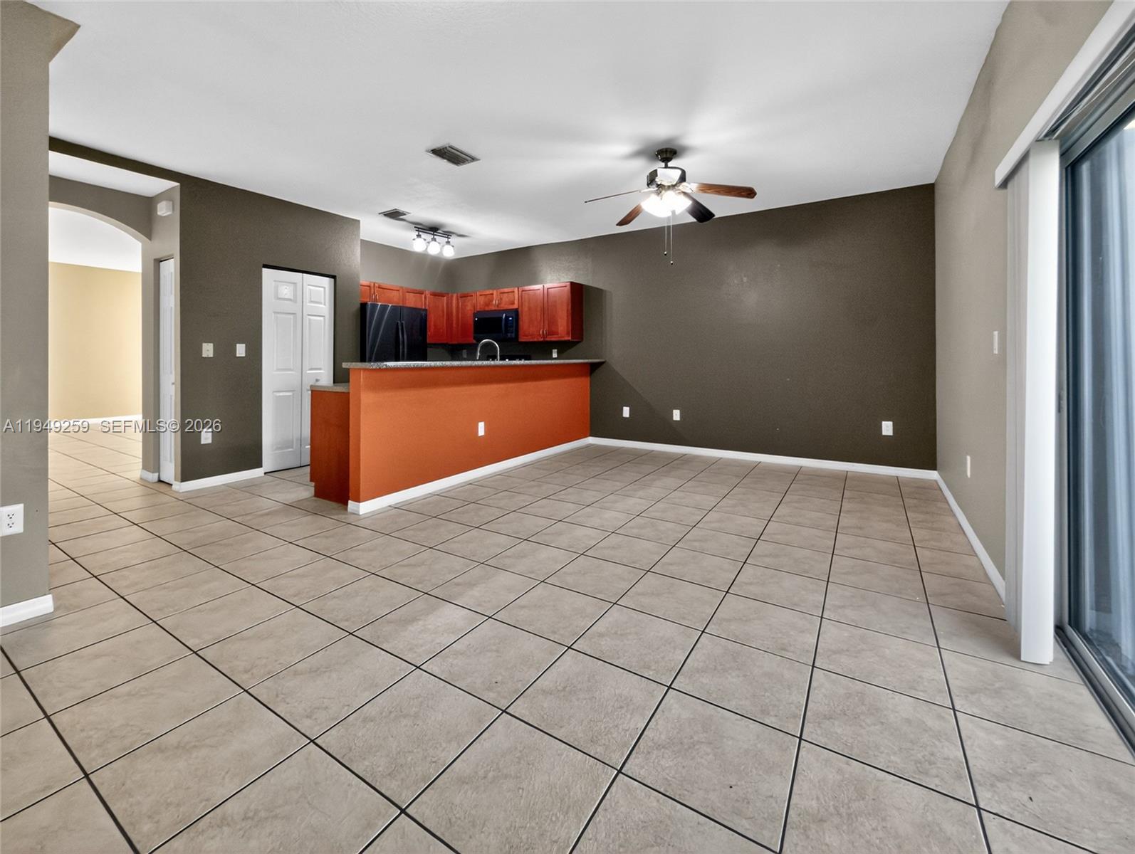 LAS TERRAZAS AT VIZCAYA C - Residential Lease