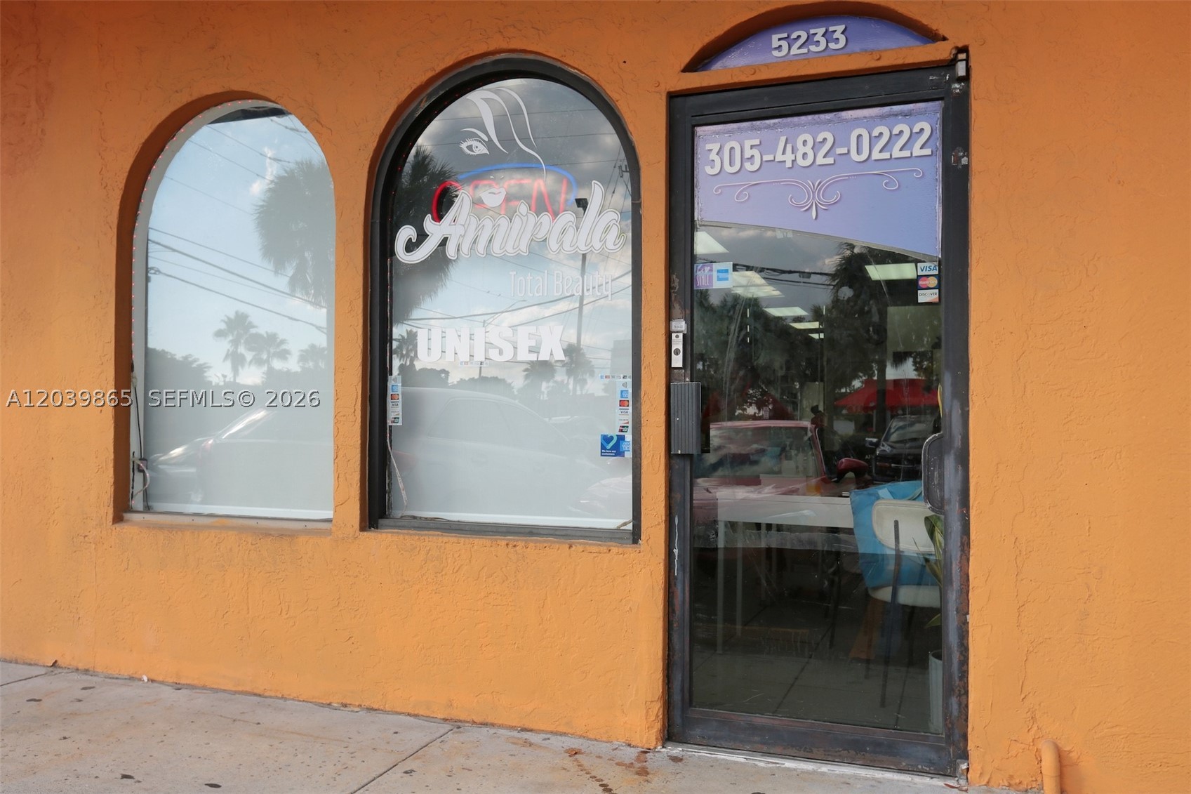 Hurry Up!!! Come and be the owner of this great business opportunity, a profitable Salon and Spa, open to the public since 2010, in an excellent location, blocks away from the new and vibrant neighborhood of Downtown Doral. This shopping center has many restaurants and convenience stores, and is surrounded by thousands of high-income residential properties and offices. Low monthly rent and a renewable lease. The owner will be available to train the new owner. Don't be the last!!