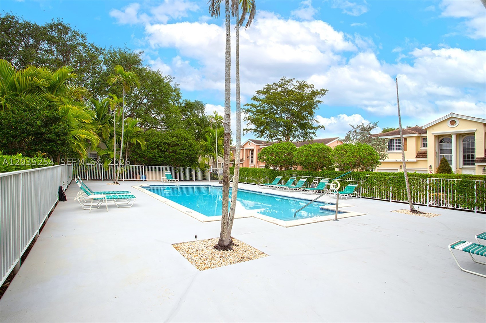 STEEPLECHASE - Residential
